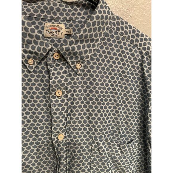 Faherty Mens XXL Short Sleeve Button Down Short Hawaiian Geometric Blue - Picture 2 of 7